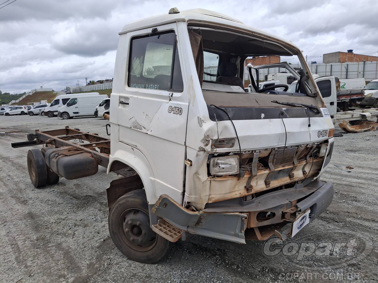 2003 VOLKSWAGEN 8.150 Caminhão