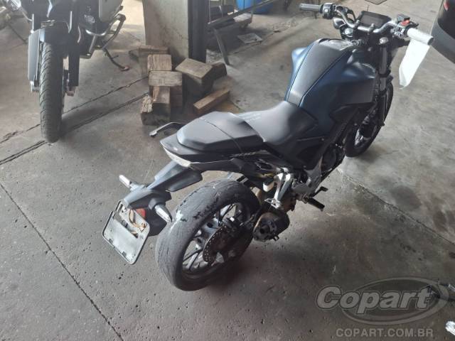 2025 HONDA CB 300F 