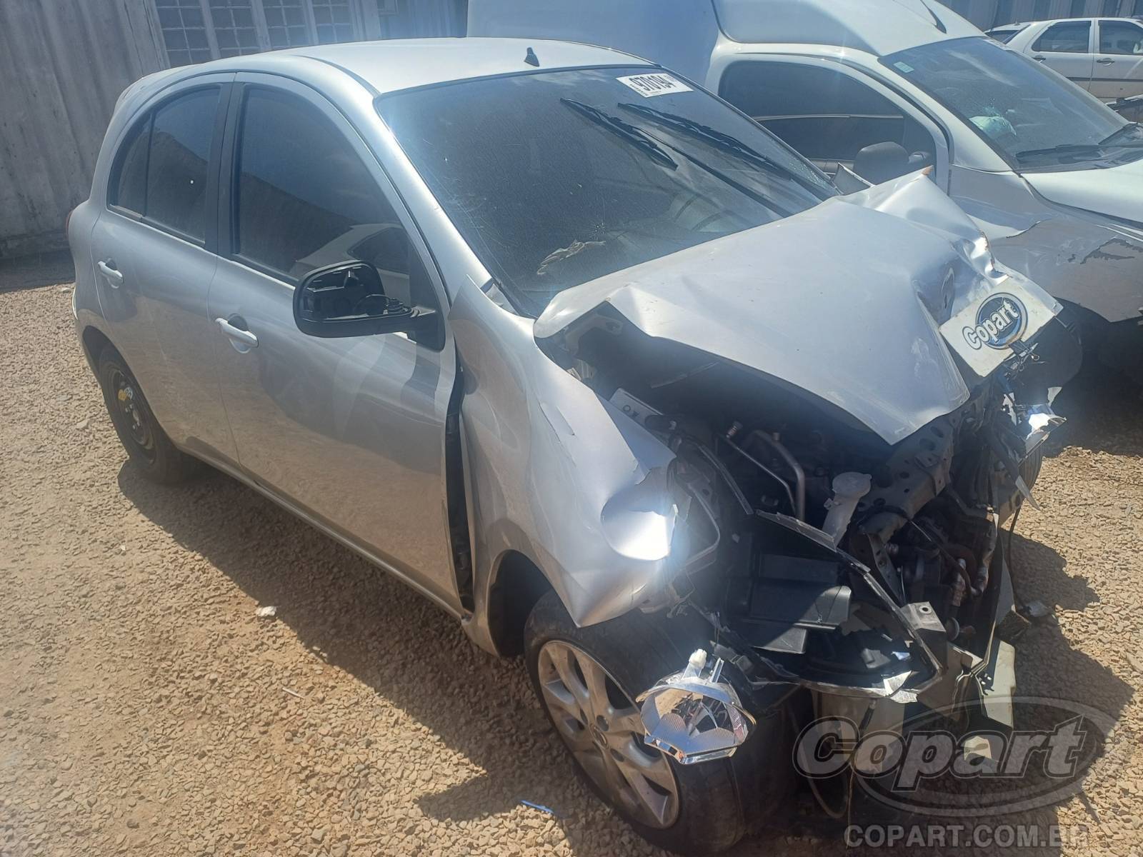 Veículo Nissan March Nissan March SV CVT 1.6 16V 2018 Médio Dano Frontal 2018 em leilão