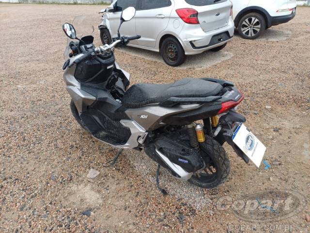2025 HONDA ADV 