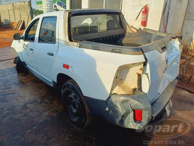 2020 RENAULT DUSTER OROCH 