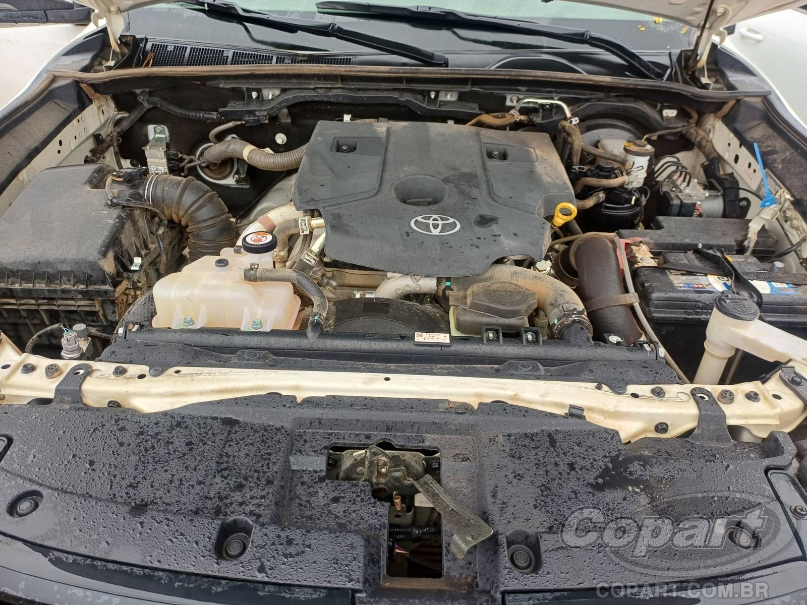 2021 TOYOTA HILUX CD — foto 7 de 10