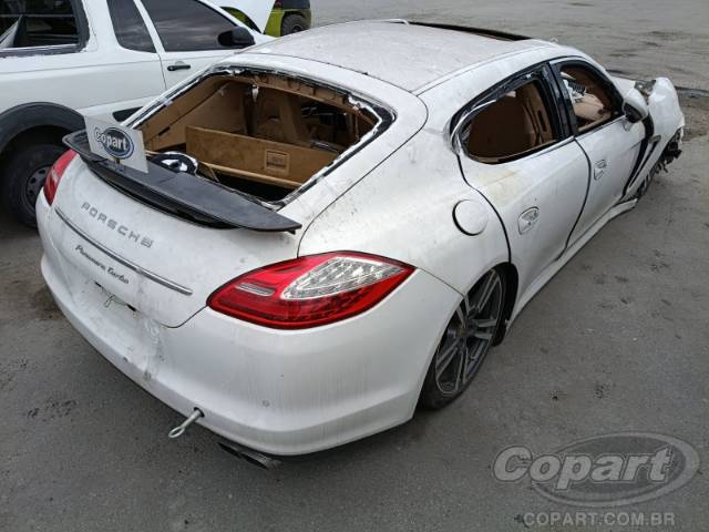 2011 PORSCHE PANAMERA 