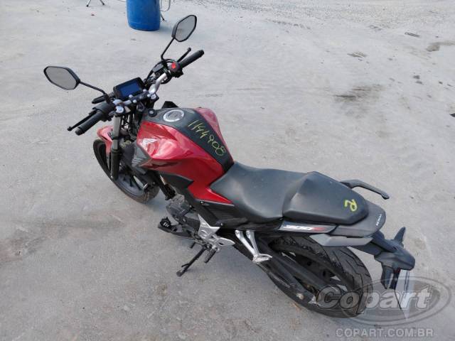 2025 HONDA CB 300F 