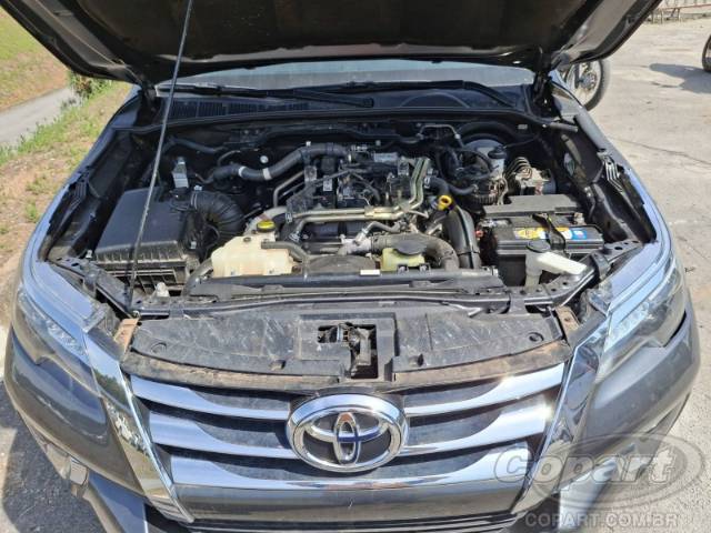 2017 TOYOTA HILUX SW4 