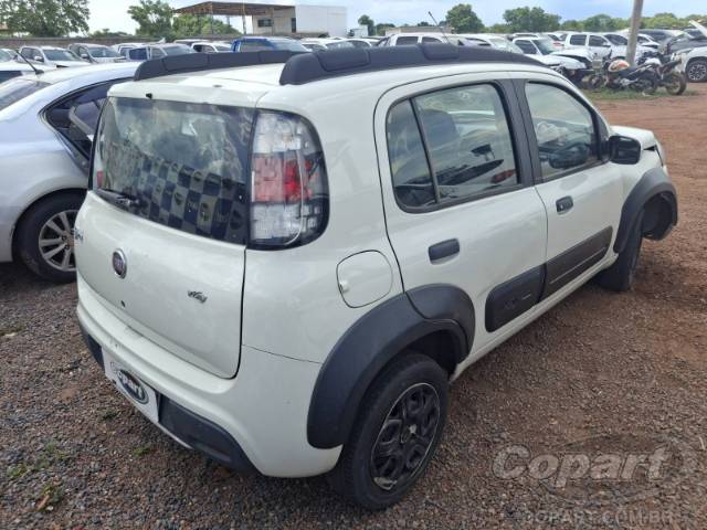2015 FIAT UNO 