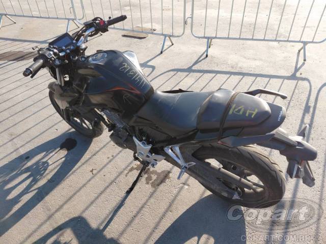 2025 HONDA CB 300F 