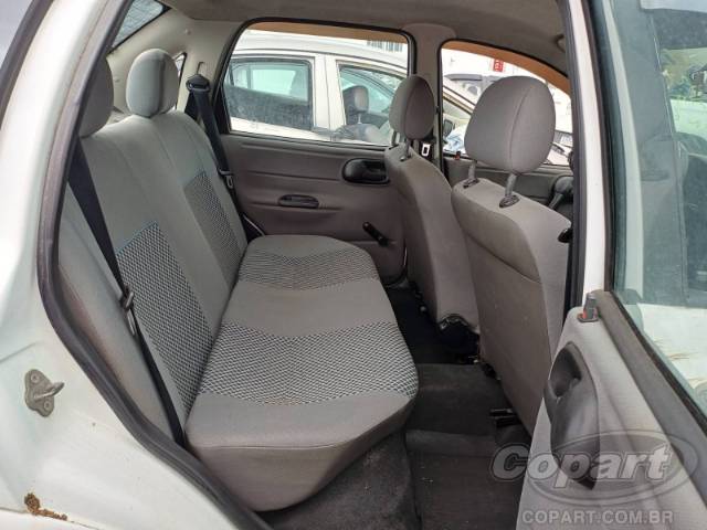 2010 CHEVROLET CLASSIC 