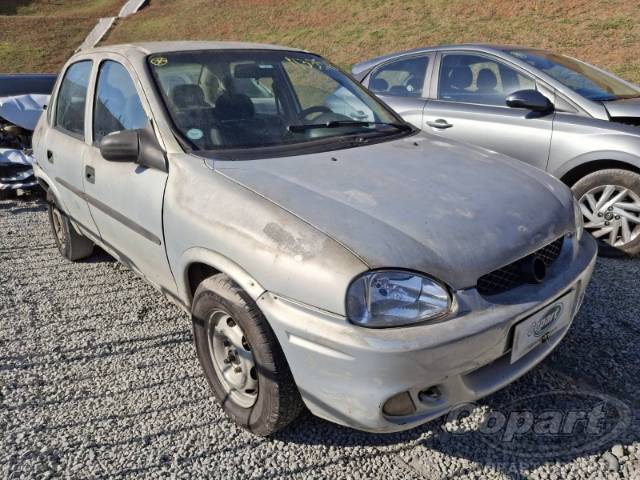 2003 CHEVROLET CORSA SEDAN 
