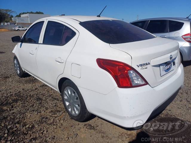 2016 NISSAN VERSA 