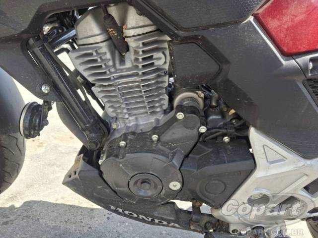 2026 HONDA CB 300F 