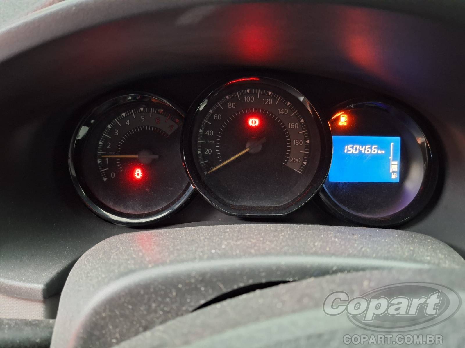 Foto 8 de 15: 2015 RENAULT LOGAN