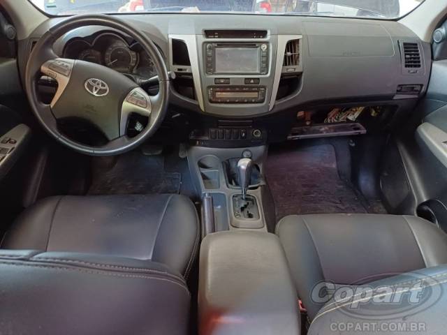 2014 TOYOTA HILUX CD 