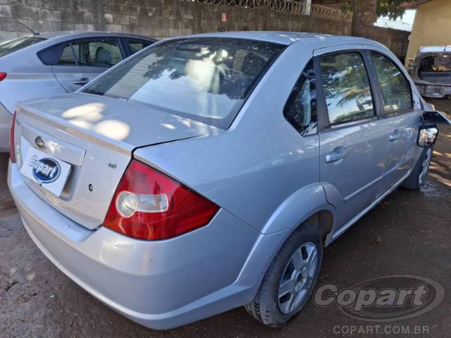 2009 FORD FIESTA SEDAN 