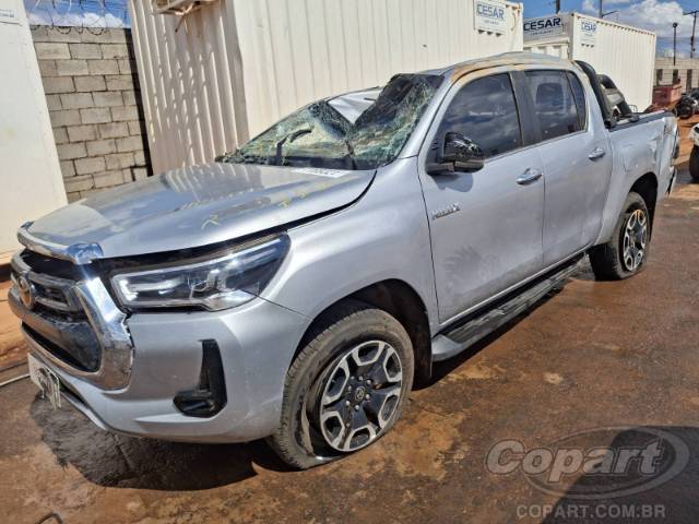 2025 TOYOTA HILUX CD 