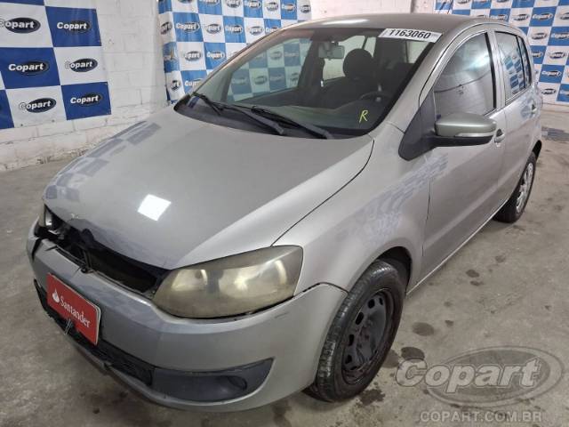 2011 VOLKSWAGEN FOX 