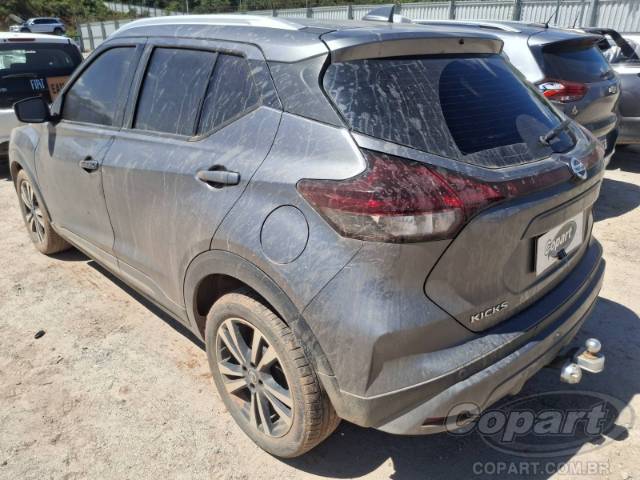 2022 NISSAN KICKS 