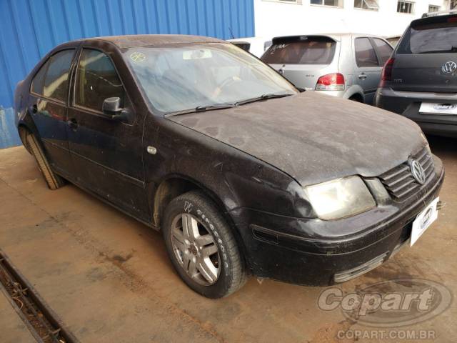 2001 VOLKSWAGEN BORA 
