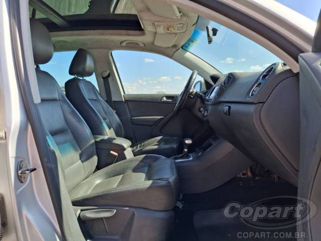 2010 VOLKSWAGEN TIGUAN 