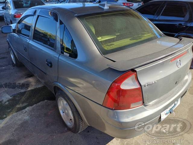 2005 CHEVROLET CORSA SEDAN 