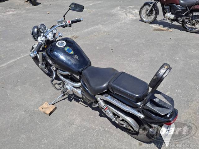 2005 SUZUKI MARAUDER 