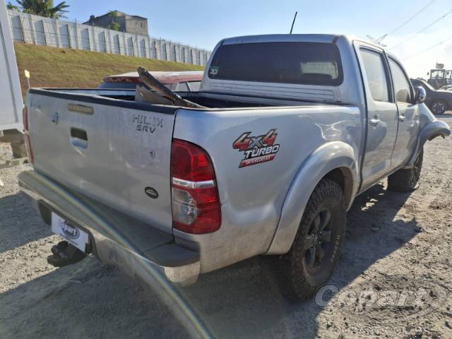 2013 TOYOTA HILUX CD 