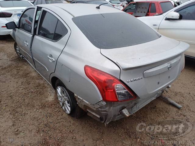 2016 NISSAN VERSA 