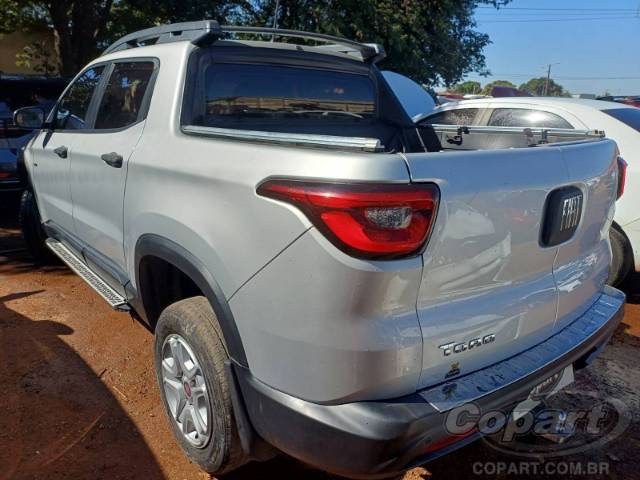 2017 FIAT TORO 
