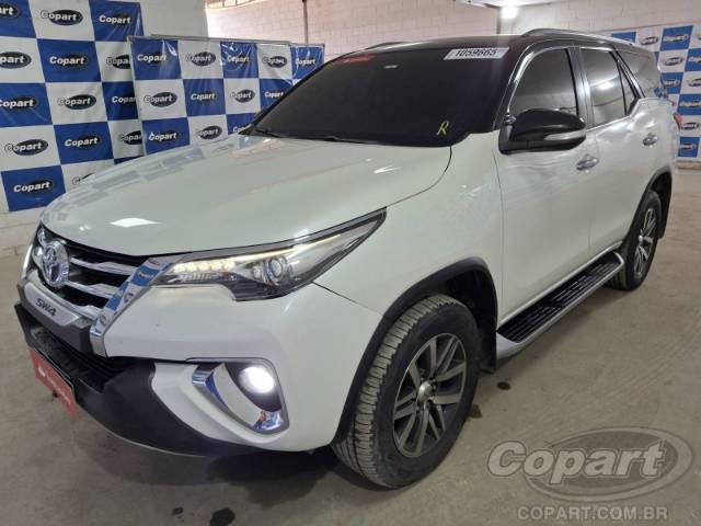 2017 TOYOTA HILUX SW4 