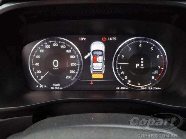 2019 VOLVO XC40 