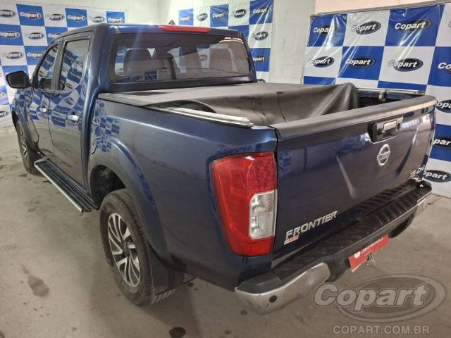 2021 NISSAN FRONTIER CD 