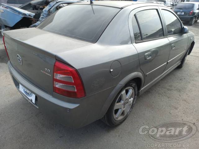 2005 CHEVROLET ASTRA SEDAN 