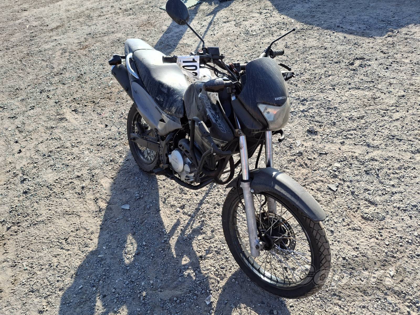 Veículo HONDA NX4 HONDA NX4 Falcon 400  1999 2000 em leilão