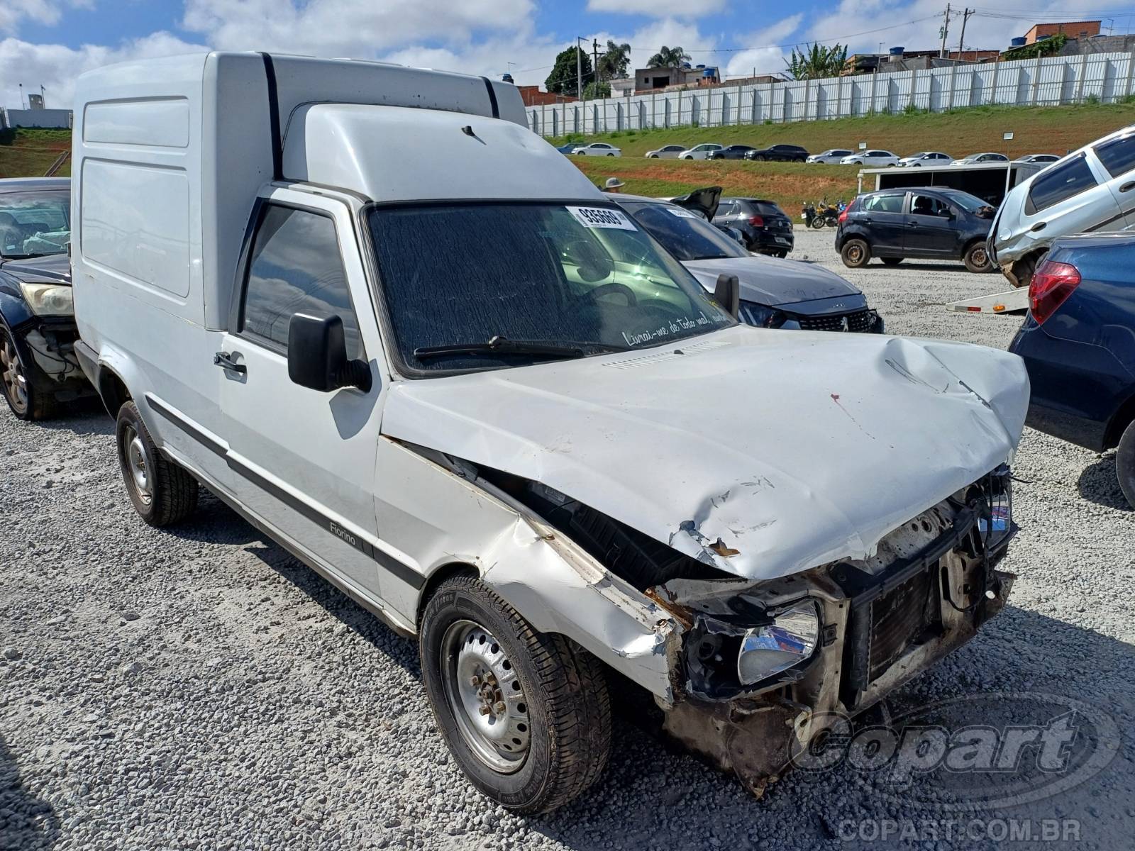 Veículo Fiat Fiorino Fiat Fiorino Furgão Flex 1.3 Fire 2009 Colisão Média Monta 2009 em leilão