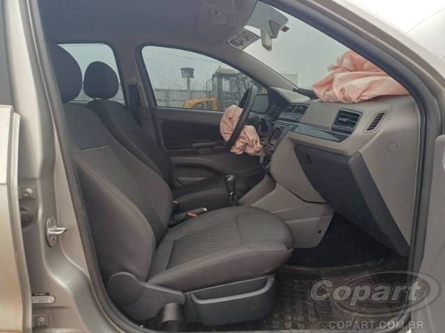 2017 VOLKSWAGEN VOYAGE 