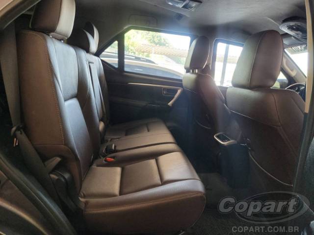 2018 TOYOTA HILUX SW4 