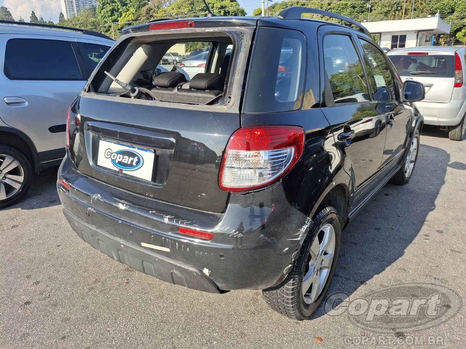 2011 SUZUKI SX4 — foto 4 de 10
