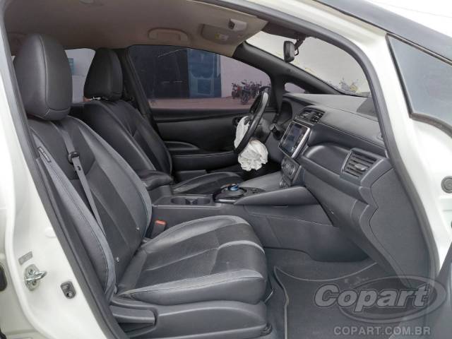 2022 NISSAN LEAF 