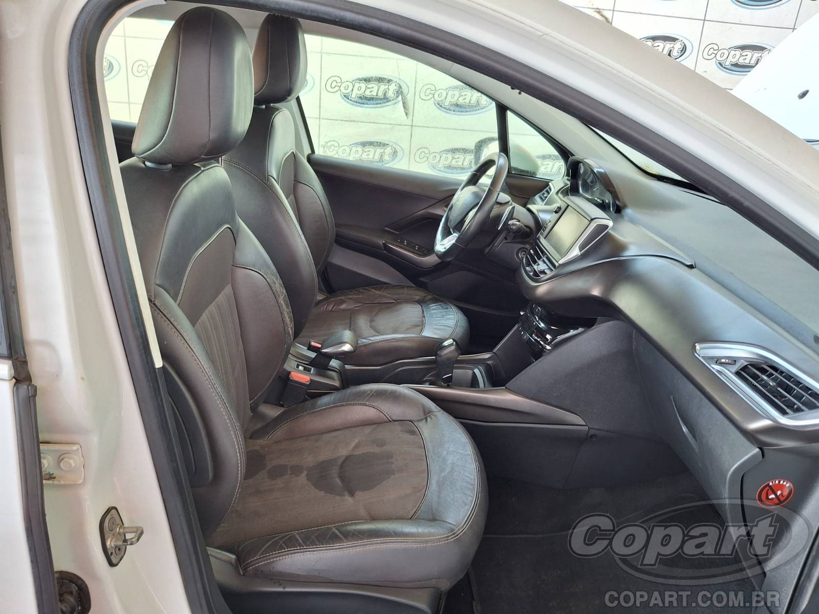 2017 PEUGEOT 2008 — foto 5 de 10