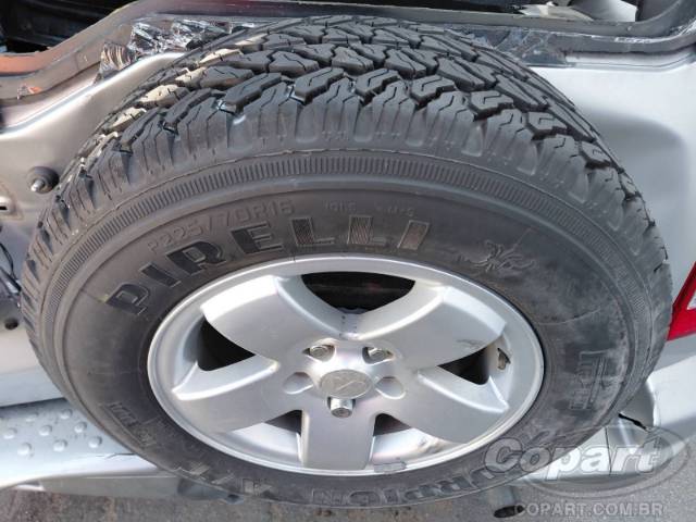2005 MITSUBISHI PAJERO TR4 