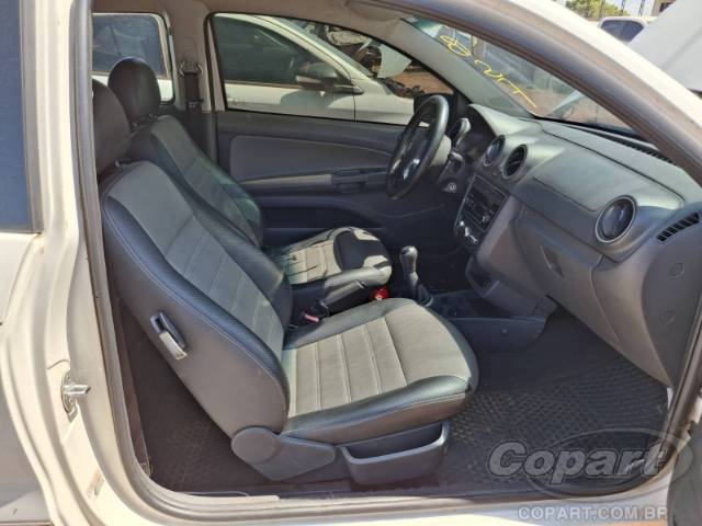 2016 VOLKSWAGEN SAVEIRO CD 