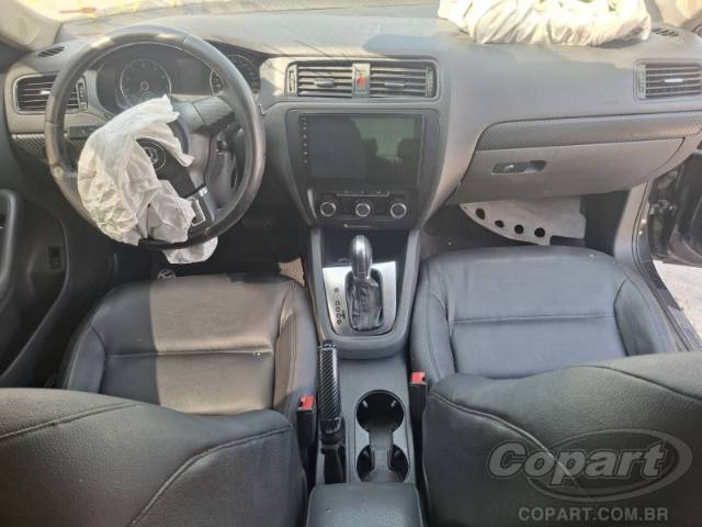 2011 VOLKSWAGEN JETTA 