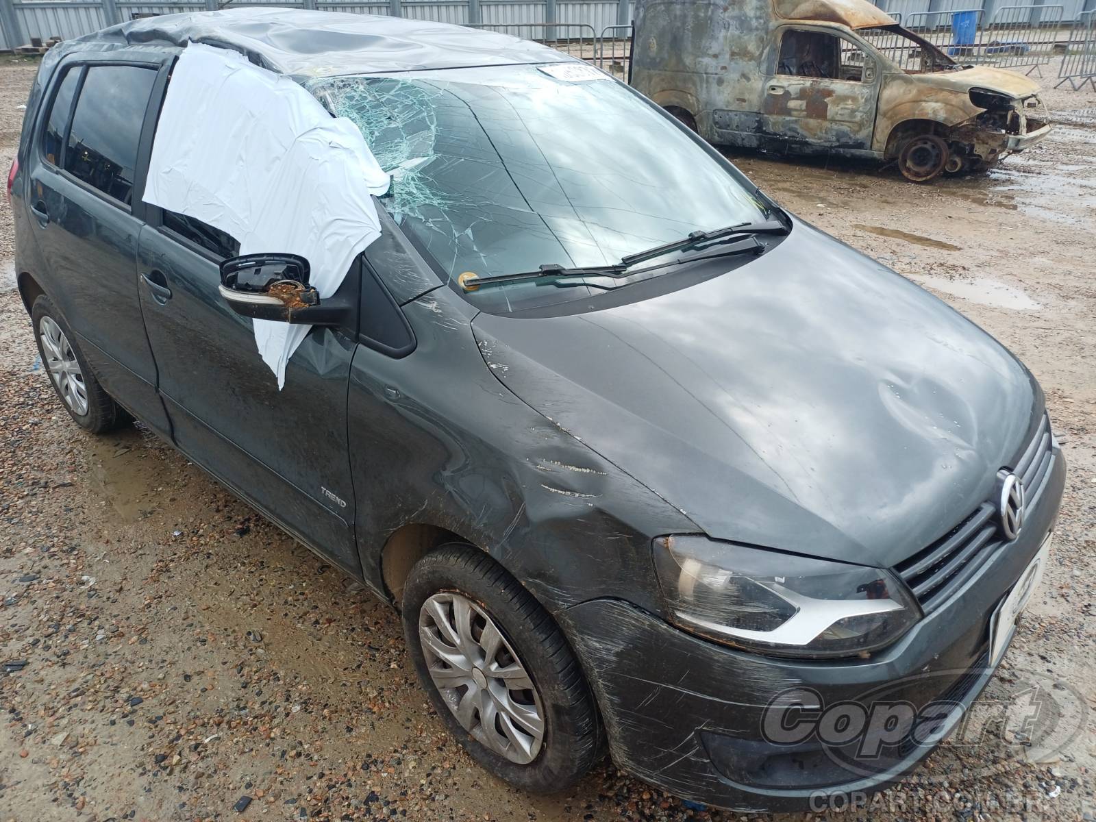 Veículo VW - VolksWagen Volkswagen VOLKSWAGEN FOX 1.0 1.0 Total Flex 2013 em leilão