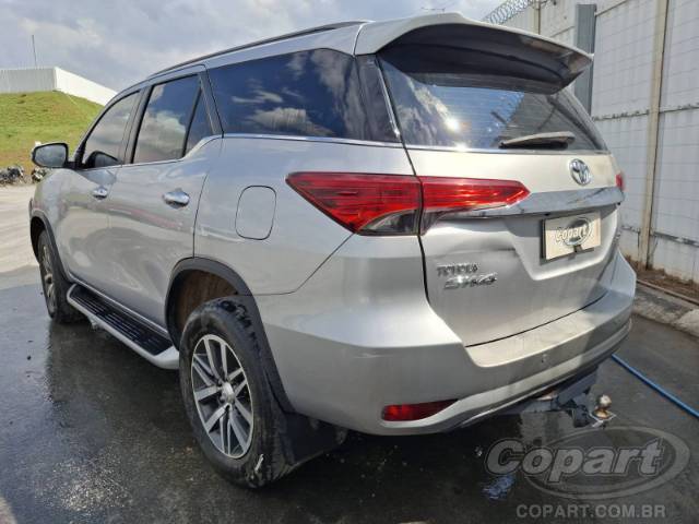 2017 TOYOTA HILUX SW4 