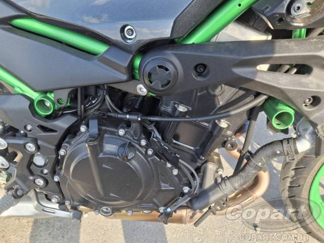 2026 KAWASAKI Z500 