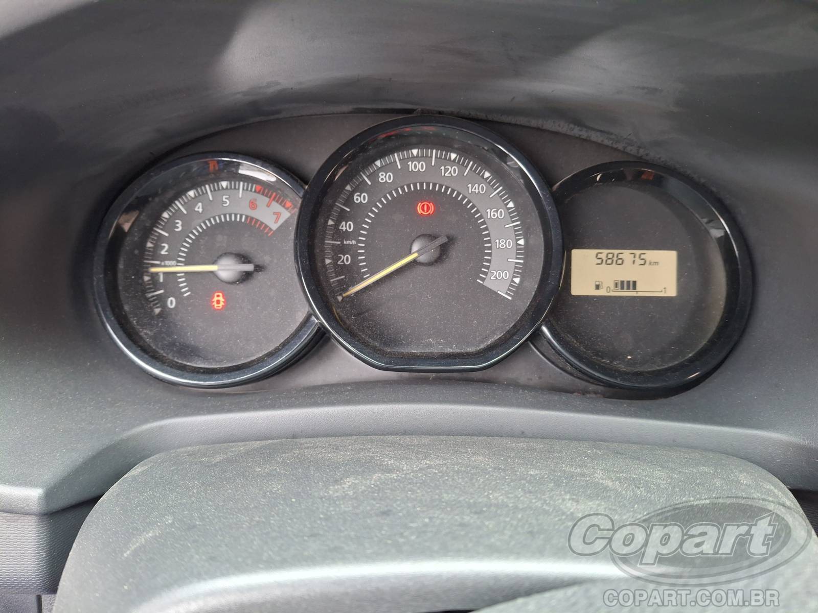 Foto 8 de 13: 2015 RENAULT SANDERO