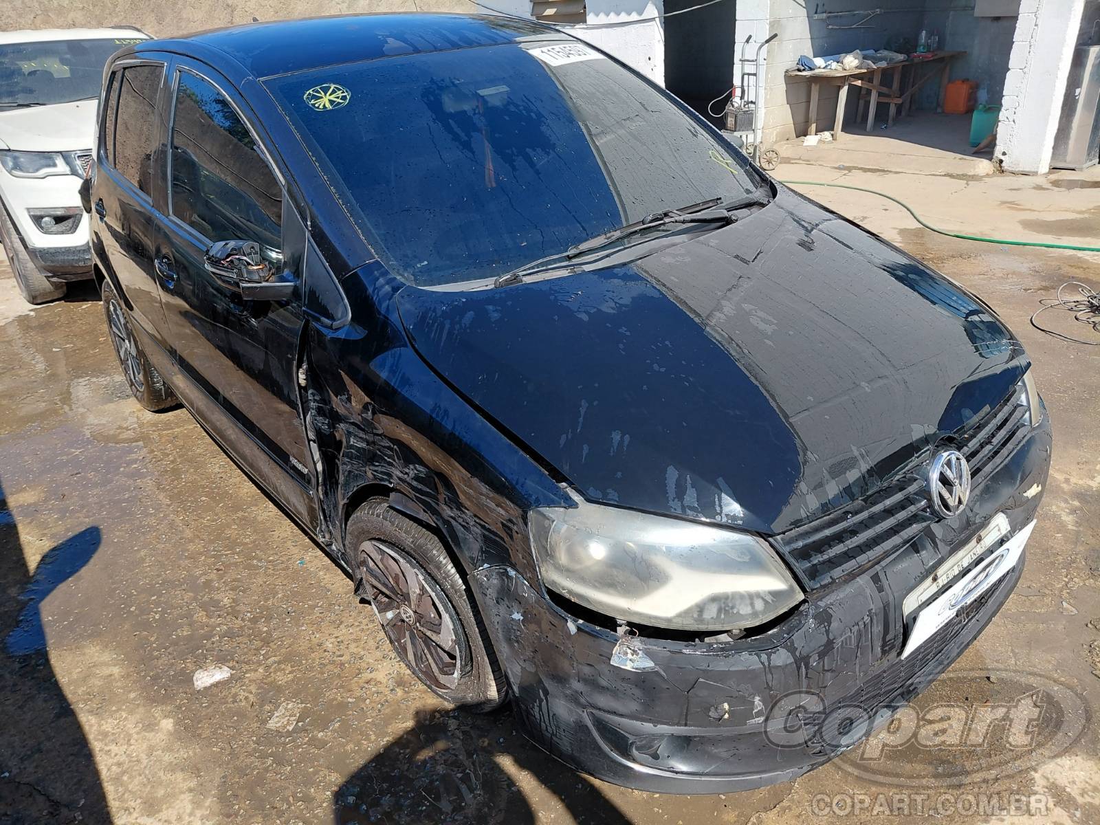 2011 VOLKSWAGEN FOX