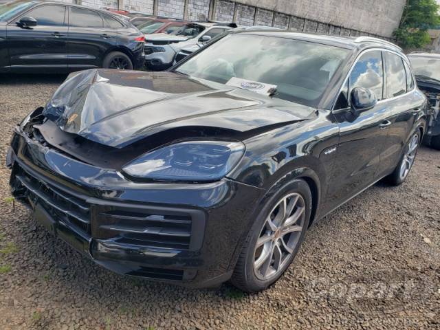 2025 PORSCHE CAYENNE 