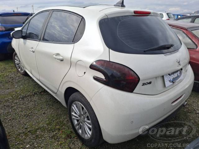 2017 PEUGEOT 208 