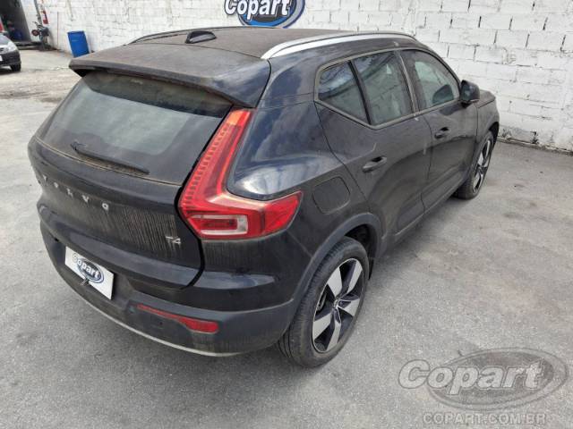 2020 VOLVO XC40 